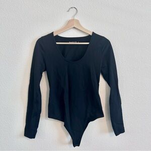 Abercrombie & Fitch black soft matte long sleeve scoop neck bodysuit size small